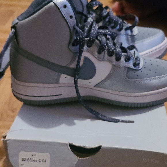 Nike sneakers - Picture 3 of 3